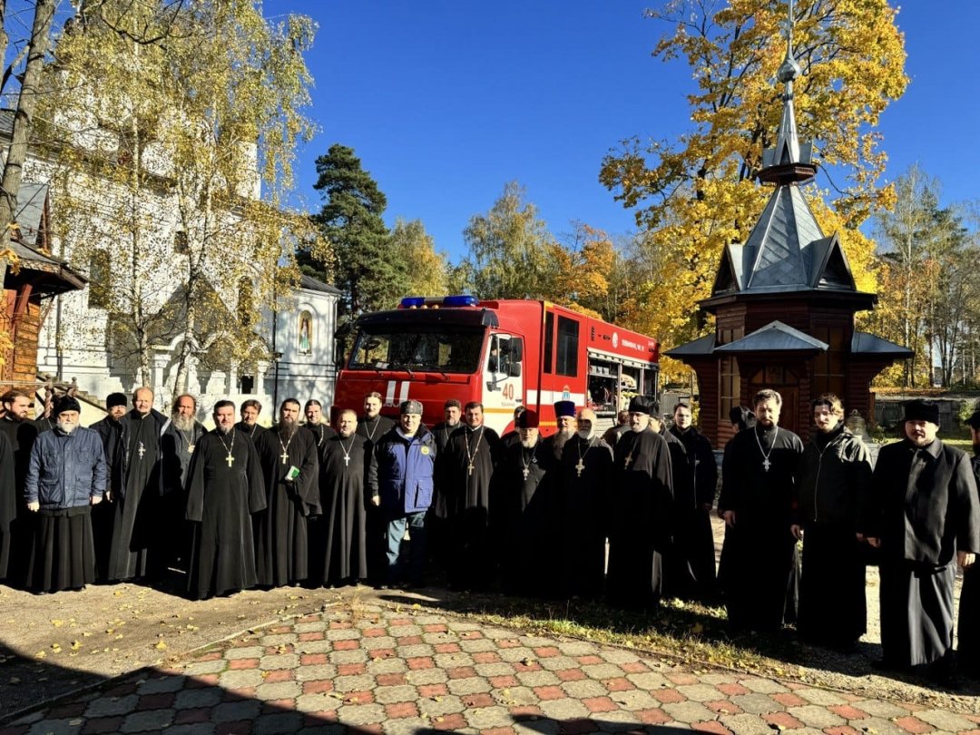 Сотрудники МЧС встретились со священнослужителями Пушкинского городского округа